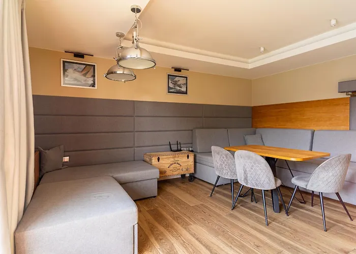 Grand - Blue Marlin - Luxury *