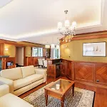 Grand - Blue Marlin - Luxury