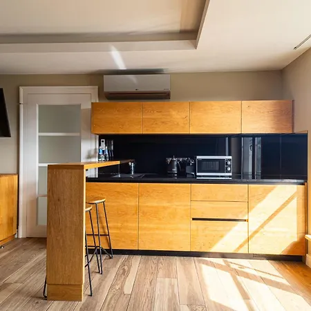 Grand - Blue Marlin - Luxury