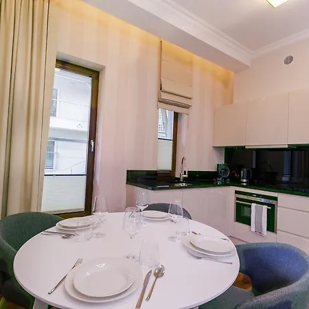 Grand - Blue Marlin - Luxury