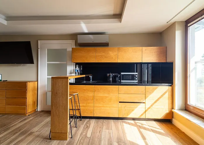 Grand - Blue Marlin - Luxury