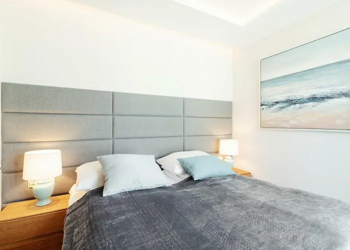 Grand - Blue Marlin - Luxury