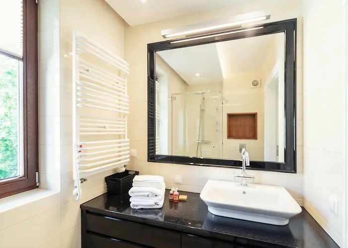 Grand - Blue Marlin - Luxury *